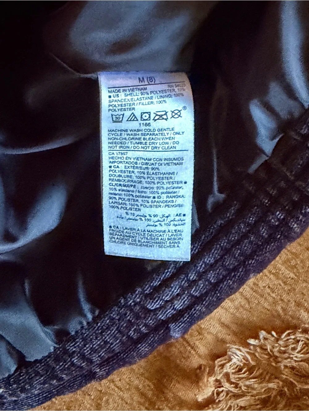 Girls Old Navy Plush Puffer Jacket in Black - Used - Size Medium (8)
